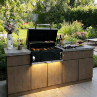 Îlot de cuisine BBQ extérieur moderne en acier inoxydable écologique et ignifuge avec armoires de rangement, évier, crédence et robinet