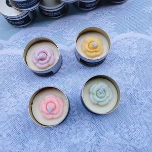 Vela Decorativa de Lujo con Cristales, Flores Secas y Aroma Personalizado, Cera de Soya en Lata, Regalo de Navidad y Año Nuevo 2026 - Product Image 6