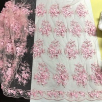 Charmant tissu de dentelle de tulle de broderie de fleur 3D avec des perles pour la robe de défilé de mode LT21891
