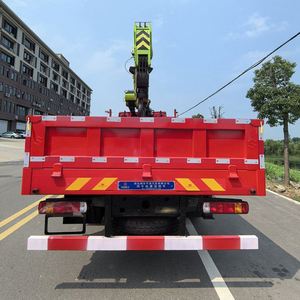 Vehículo de Transporte y Elevación Sinotruck 4*2 Equipado con Grúa Montada en Camión de 12 Toneladas para Elevación Mecánica - Product Image 6