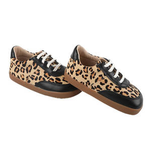 Chaussures pieds nus avec logo personnalisé Zero Drop Walking Chaussures en cuir Baskets pour enfants Vente en gros - Product Image 6