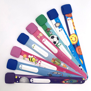 Bracelet d'identification personnalisable et étanche pour enfants, réglable, avec logo sur mesure, pour voyages, fêtes, anti-perte - Product Image 3