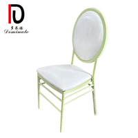Chaises de banquet chiavari en métal transparent et doré en résine pour mariage avec coussins