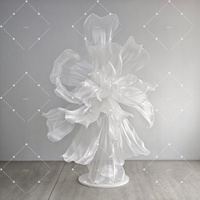 Nouveau produit Fleurs de mariage artificielles en gaze blanche Décorations de table élégantes pour la maison, le bureau ou l'hôtel pour les fêtes et les événements