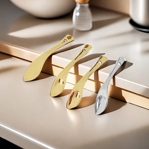 ملعقة وجه معدنية للعناية بالبشرة ملعقة مستحضرات تجميل مستحضرات تجميل - Product Image 1