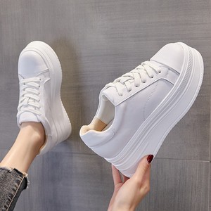 Sneakers in <span class=keywords><strong>Pelle</strong></span> con Piattaforma Spessa per Donna, Traspiranti e Versatili, Accettiamo ODM OEM, Taglia e Colore Personalizzabili - Product Image 3