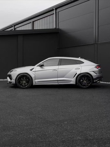ชุดแต่งคาร์บอนไฟเบอร์สำหรับ Lamborghini URUS S Performance รุ่น URUS NT - สไตล์ลิปหน้า ดิฟฟิวเซอร์ ซุ้มล้อ ฝากระโปรง ชุดแต่งไวด์บอดี้ - Product Image 4