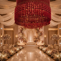 Décoration de plafond de mariage bohème rustique en macramé, lustre de fleurs artificielles suspendu avec arrangement floral en soie pour toile de fond d'événement