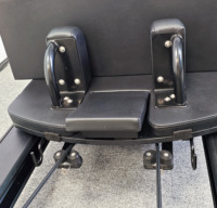 Reformer Pilates Mega Pro Plus Grand en Aluminium Noir, Portable, pour Studio Commercial, avec Cadre en Alliage