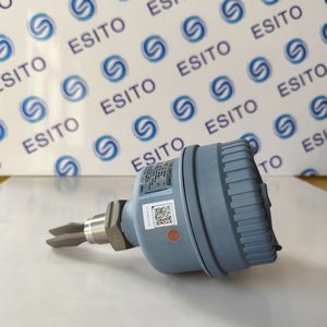 Interrupteur de niveau Rosemount-2120 fiable, solaire ou à batterie, avec fourche vibrante réglable et LED à effet de battement visible - Product Image 1
