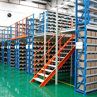 Plateforme multi-niveaux pour une utilisation verticale optimisée du espace, rayonnage de stockage de produits SKU de moyenne et forte capacité, mezzanine multi-niveaux