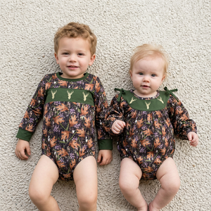 Ropa de Caza para Niños, Mono de Manga Larga con Estampado de Hojas Verdes y Ciervos - Product Image 1