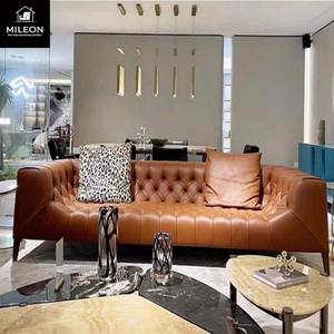 أريكة فاخرة عصرية لغرفة المعيشة، أريكة برتقالية قابلة للتخصيص بنمط تشيسترفيلد مبطنة من القماش المخملي للفيلات - Product Image 4