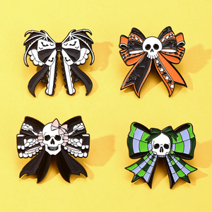 Broches en émail souple personnalisées en gros <span class=keywords><strong>pour</strong></span> Halloween, broches gothiques en métal avec impression UV, accessoire de mode effrayant en stock - Product Image 1