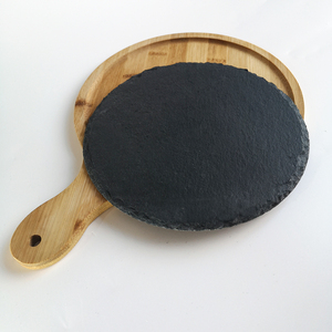 Outil de cuisine multifonctionnel <span class=keywords><strong>Plateau</strong></span> à pizza <span class=keywords><strong>en</strong></span> bois <span class=keywords><strong>avec</strong></span> planche à fromage circulaire Paire de <span class=keywords><strong>poignées</strong></span> <span class=keywords><strong>en</strong></span> <span class=keywords><strong>ardoise</strong></span> Technique gravée - Product Image 4