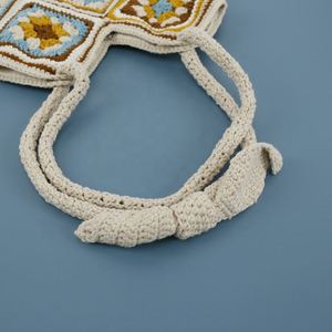 Bolso Bandolera de Ganchillo Marrón Hecho a Mano para Mujer, Accesorio de Moda - Product Image 2