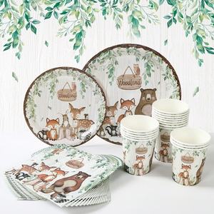 Ensemble <span class=keywords><strong>de</strong></span> <span class=keywords><strong>vaisselle</strong></span> <span class=keywords><strong>jetable</strong></span> sur le thème des <span class=keywords><strong>animaux</strong></span> <span class=keywords><strong>de</strong></span> <span class=keywords><strong>la</strong></span> forêt moderne pour les fêtes d'anniversaire et <span class=keywords><strong>de</strong></span> vacances - Product Image 4