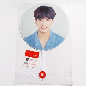 โรงงานผลิตพัดลมพลาสติกใสแบบกำหนดเอง พิมพ์ 3 มิติ ลาย KPOP แบบโปร่งใส - Product Image 4