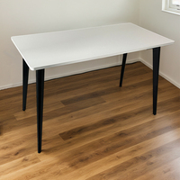 Bureau d'ordinateur en bois de style moderne et simple Mobilier de bureau durable pour l'apprentissage et le travail Table d'ordinateur pour la maison ou le bureau