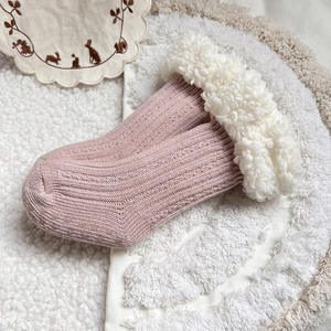 Chaussons en tricot doublés de polaire chauds pour enfants de haute qualité, chaussettes pour bébés et enfants, antidérapantes, épaisses, en <span class=keywords><strong>sherpa</strong></span> duveteux - Product Image 6