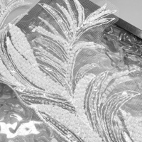 Ruban en dentelle perlée en gros, motif plumes blanches, broderie de sequins, ruban en maille pour garnitures de vêtements