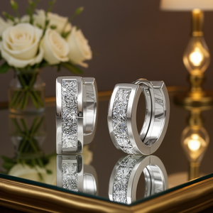 Orecchini a Cerchio in Oro Bianco E2246 con Diamanti Taglio Principessa, Incastonatura a Canale, Stile Classico Unisex per Uso Quotidiano - Product Image 2