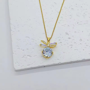 Conjunto de joyería de moda con microincrustaciones de acero inoxidable, pendientes ligeros de mariposa de lujo para banquetes, collar que mejora la personalidad - Product Image 4