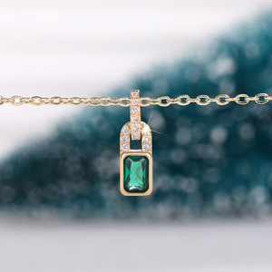 Collana con Ciondolo Geometrico Quadrato per Donne, Elegante Accessorio per Abiti da Sera, Gioiello alla Moda, Idea Regalo - Product Image 4