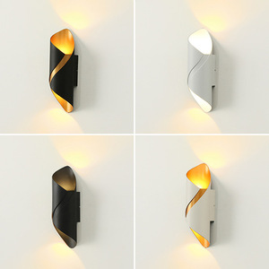 Lámpara de pared decorativa de 10W para habitación de hotel, decoración de pared dorada para villa, iluminación decorativa para el hogar, decoración de lujo para jardín y patio. - Product Image 1