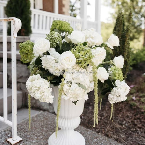 Decoraciones para Baby Shower Baby in Bloom, Hortensias Verdes Venus, Rosas Blancas Artificiales, Centro de Mesa para Bodas - Product Image 1