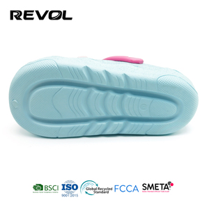 Sandales d'été pour enfants au design mignon, sabots en EVA personnalisés à enfiler - Product Image 4