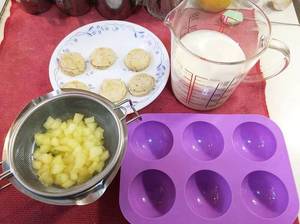 High-quality 12-cup round <b>silicone</b> cake mold, non-stick tray, used for baking cakes and cupcakes, disposable - Product Image 5