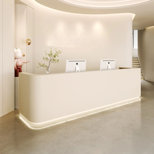 Comptoir d'accueil médical 3 personnes personnalisé bon marché Comptoir <span class=keywords><strong>de</strong></span> réception Salon <span class=keywords><strong>de</strong></span> beauté <span class=keywords><strong>Table</strong></span> <span class=keywords><strong>de</strong></span> réception en or - Product Image 2