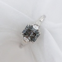 PST Personnalisé Dames Bagues En Argent Sterling 925 D VVS1 3ct Gris Radiant Coupe Moissanite Anneau Usage Quotidien