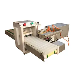 Automatische Maschine zur Herstellung von BBQ Kebab Huhnspießen Automatische Maschine für Fleischspieße Fische und Garnelen schälenspießmaschine