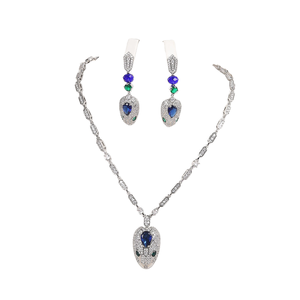 Parure de bijoux serpent de haute qualité, style mode française, en alliage plaqué rhodium et zirconium, collier et boucles d'oreilles Heavy Industry Magazine - Product Image 1