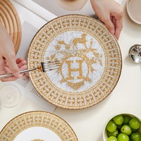 Service de table en céramique dorée de style européen, luxe léger, avec assiettes et tasses à café en porcelaine fine pour hôtels et restaurants occidentaux