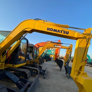 Mini-excavatrice hydraulique sur chenilles Komatsu PC60 d'occasion, presque neuve, faible nombre d'heures, 6 tonnes, pour travaux de terrassement - Product Image 2