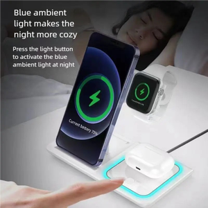 Station de charge sans fil rapide pliable 3 en 1 15W avec veilleuse pour smartphone, montre et écouteurs - Product Image 4