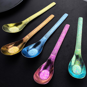 Cuillère en titane pur avec manche martelé, motif fleur de glace cristallisée colorée, cuillère à thé pour fêtes - Product Image 2