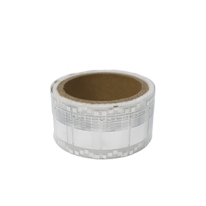 Étiquettes RFID UHF personnalisées Getsmart F32U avec puces U8/U9 pour vêtements, chaîne d'approvisionnement de détail et contrôle d'accès - Durables et longue portée - Product Image 6