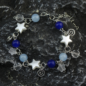 Bracelet vintage bleu Y2K perlé, au toucher doux et éclatant, idéal pour un cadeau, principalement en alliage. - Product Image 2