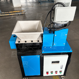 Petite machine industrielle de broyage et de déchiquetage à double arbre pour le recyclage du bois, de la biomasse, du textile et du verre - Product Image 6