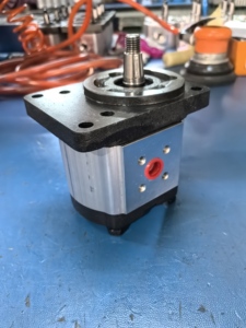 Pompe à engrenages hydraulique variable OEM Série AZPF AZPG AZPJ AZPB AZPJ-22-012RRR20MB AZPF-11-022RAB01MB 0510525076 AZPF AZPG AZPN - Product Image 4