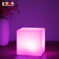 Cubo Luminoso LED Ricaricabile 20cm con 16 Colori Cangianti, Sedia Cubo LED, Decorazione Luminosa