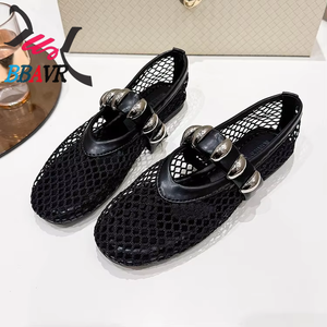 Zuecos y Mules Casuales para Mujer 2025, Zapatos Planos Transpirables de Verano con Tiras Ajustables - Product Image 1