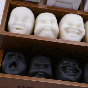 CHENXI - Juguete Antiestrés de Halloween, Bola de Estrés Personalizada con Cara Divertida, Juguete para Apretar y Aliviar el Estrés para Adultos - Product Image 2