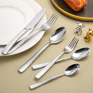 Ensemble <span class=keywords><strong>de</strong></span> couverts en acier inoxydable martelé en or en vrac couteau <span class=keywords><strong>de</strong></span> <span class=keywords><strong>table</strong></span> <span class=keywords><strong>de</strong></span> restaurant cuillère fourchette ensembles <span class=keywords><strong>de</strong></span> couverts <span class=keywords><strong>de</strong></span> mariage - Product Image 4