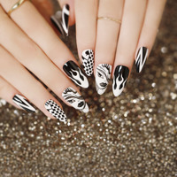 BIN Factory Vente en gros 24 pièces Faux ongles à presser Halloween Noir Nude Forme Cercueil Design Fantôme Toile d'araignée Gothique