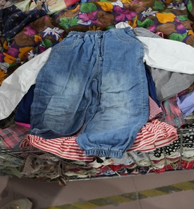 Vêtements d'été pour enfants d'occasion, durables et très demandés, parfaits pour le quotidien à la maison – un excellent choix - Product Image 1